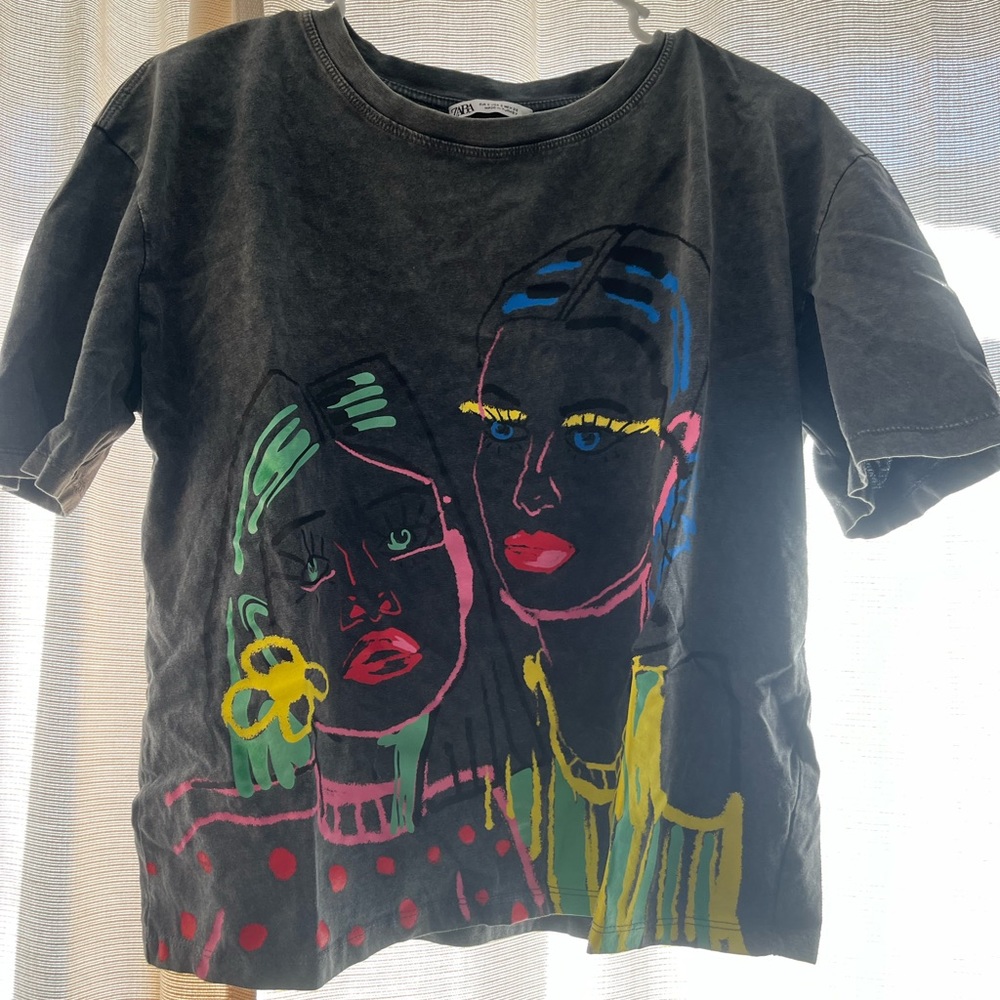 zara graphic tee